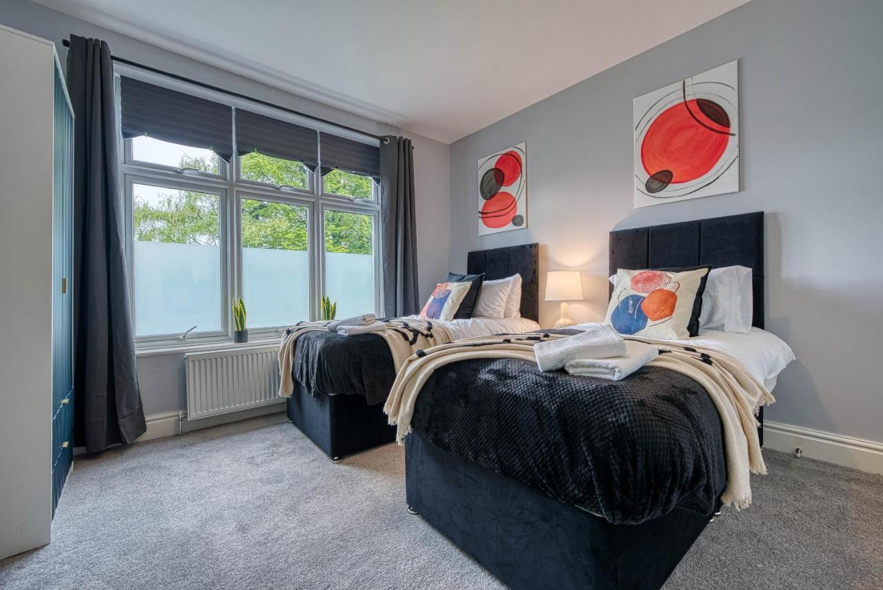 Spacious Nottingham Abode - Sleeps 16 Eksteriør bilde