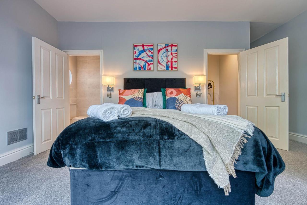 Spacious Nottingham Abode - Sleeps 16 Eksteriør bilde
