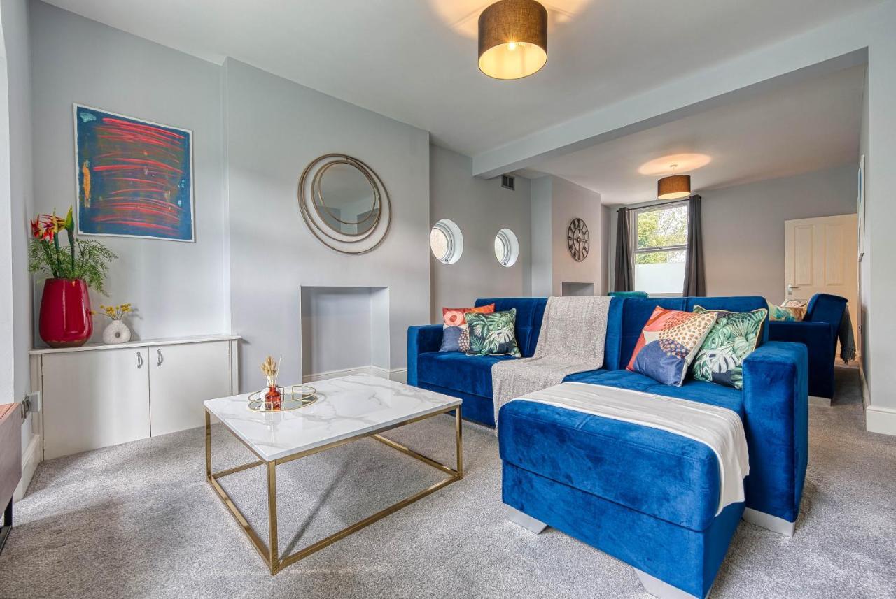 Spacious Nottingham Abode - Sleeps 16 Eksteriør bilde