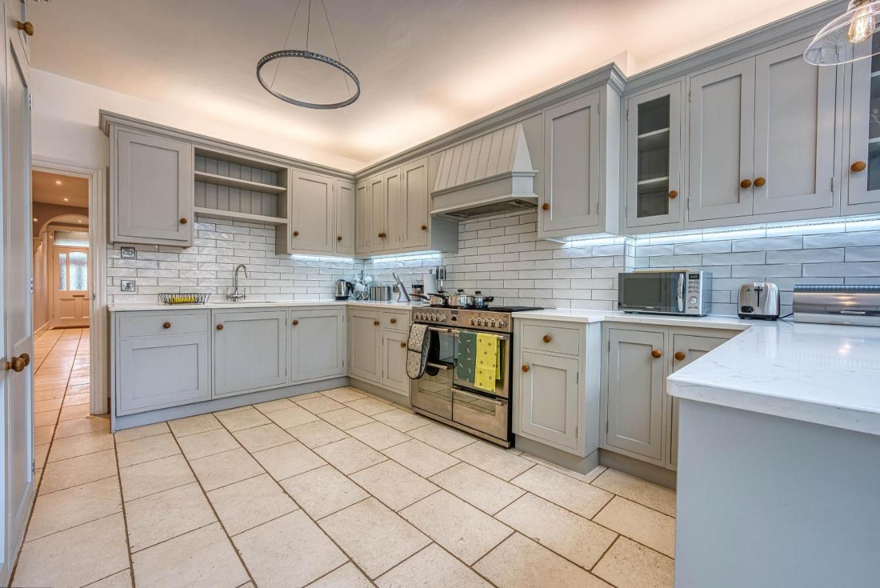 Spacious Nottingham Abode - Sleeps 16 Eksteriør bilde