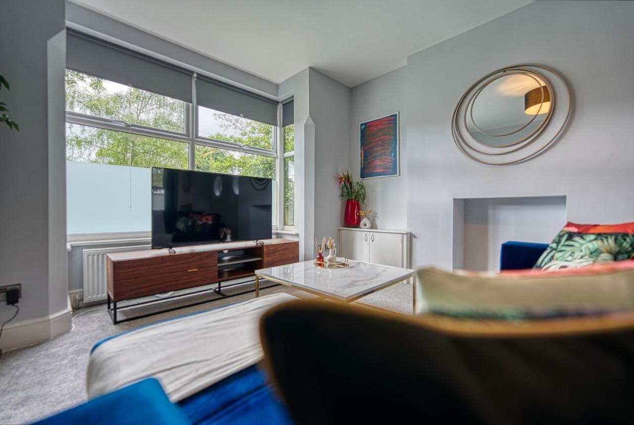 Spacious Nottingham Abode - Sleeps 16 Eksteriør bilde
